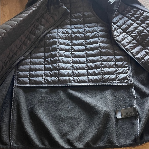 The North Face black mixed media vest - Picture 9 of 11